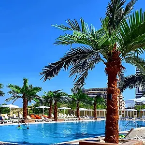 Europe & Casino **** סאני ביץ'
